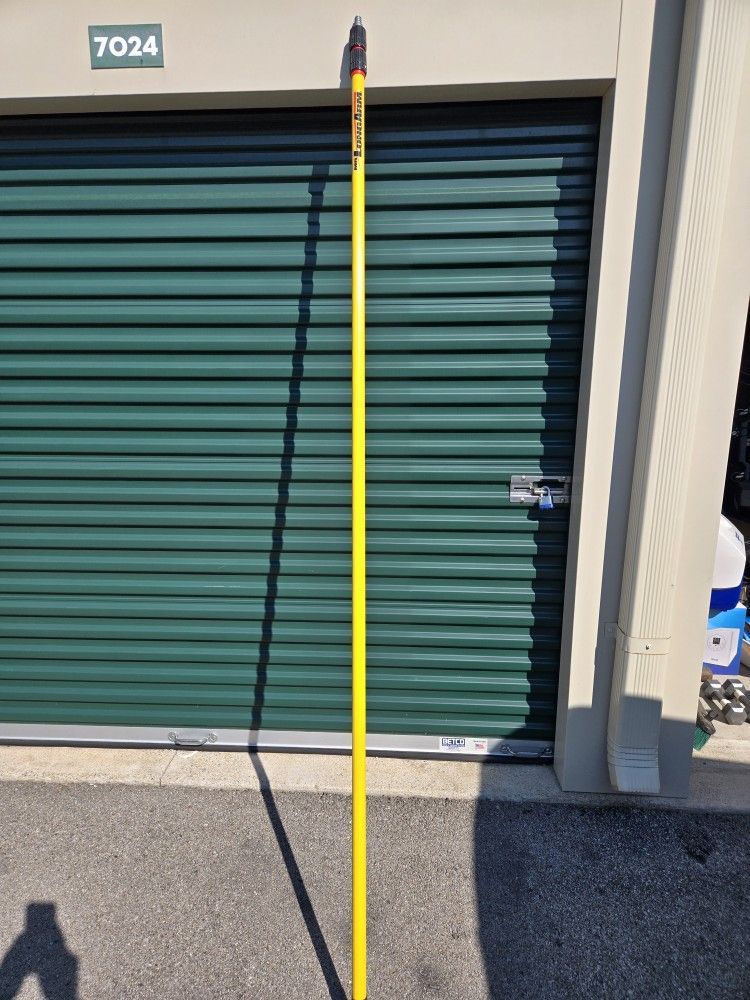 Very Nice Heavy Duty Extension Painters Pole. "CHECK OUT MY PAGE FOR MORE DEALS "