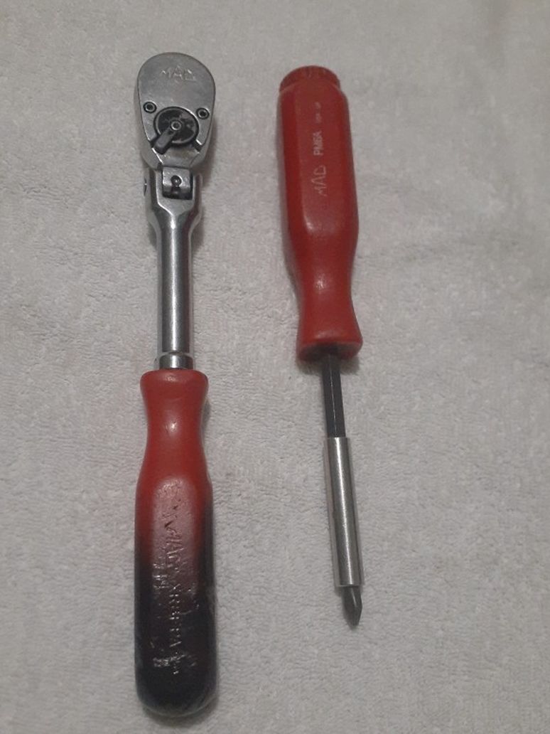 Mac tools 3/8 Ratchet with multi screw driver tip good working condition/buenas condiciones