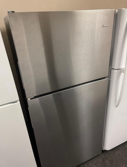 Amana Top Freezer Fridge – Stainless, Clean, Ready to Go