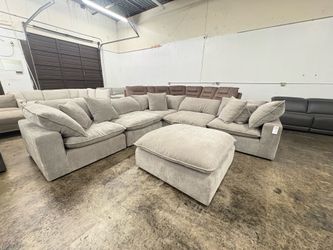 Sectional Sofa - Delivery/Financing Available