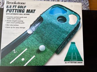 Brookstone 8.5 FT Golf Putting Mat