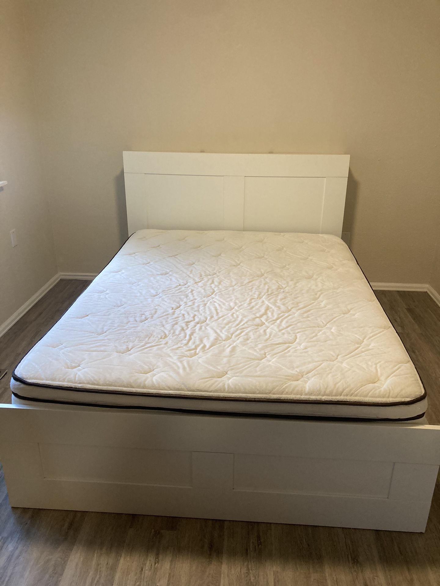 Queen size With Wood Frame And Bookshelves On Sides