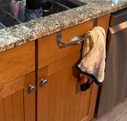 Chrome Over Cabinet Door Towel Holder