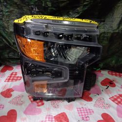 2019-21 Chevy Silverado Right Headlight 
