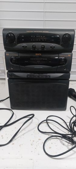 GPX AM/FM/Cassette Player/Recorder Singalong Karaoke Party Machine