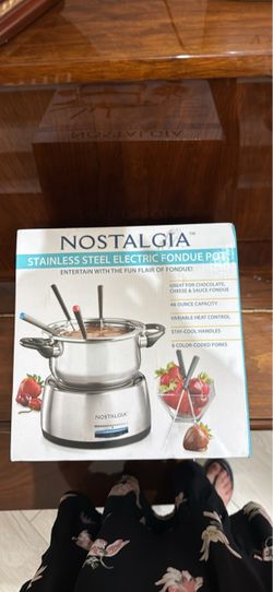 Brand new electric chicolate fondue