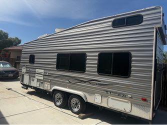 21ft Carson fun runner titan Toyhauler
