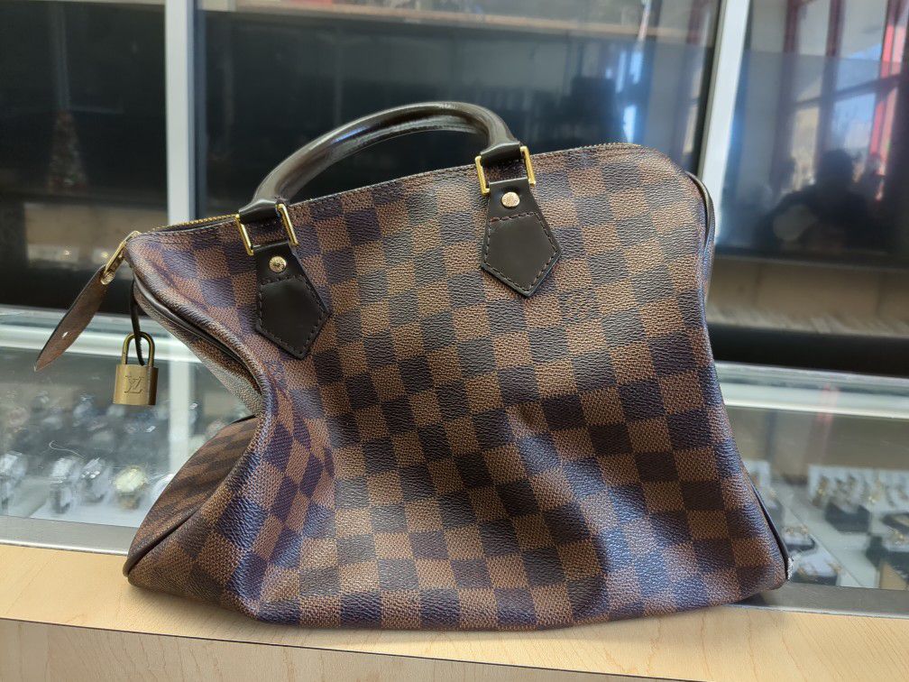 Louis Vuitton Purse For Sale Layaway Available 10% Down If You Are  Interested Please Ask For Maribel Thank You for Sale in Houston, TX -  OfferUp