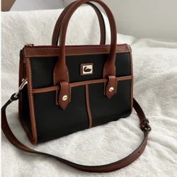 Black Dooney & Bourke Saffiano Leather Wayfarer Handbag