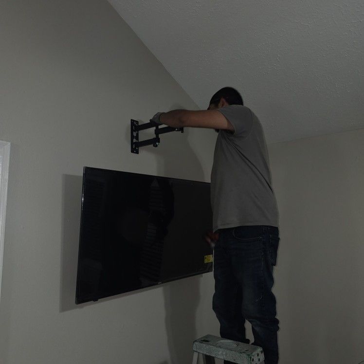 4 Security Cameras With A 8 Channel Dvr , Hard Drive,Materials, And Labor Is Included