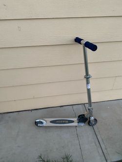 Razor scooter