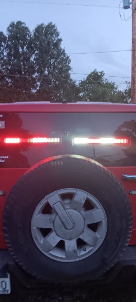 Red & White Emergency Strobe Light and Traffic Advisor