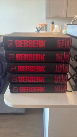 Berserk Deluxe Edition Volumes 1–11 Set