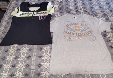 Authentic Harley Davidson Women's size large fitted zipper top + HD Dallas size M tshirt
