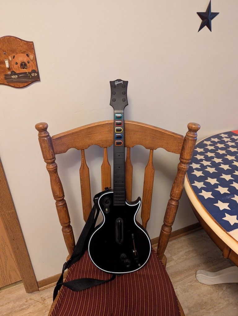 XBox 360 - Wireless Gibson Les Paul Guitar Hero Controller.