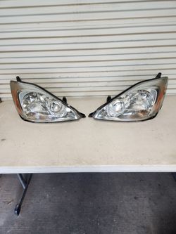 2004 and 2005 Toyota Sienna Factory Headlights