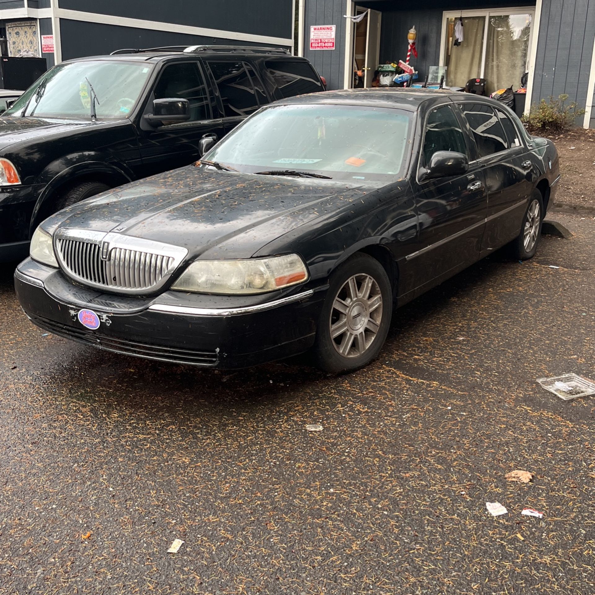 Lincoln Town Car for Sale in Tacoma, WA - OfferUp
