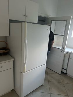 White Bottom Freezer Refrigerator