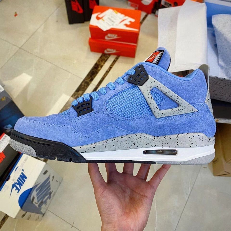 Jordan 4 Retro University Blue
