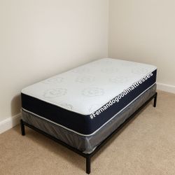 NEW Twin-Size MATTRESS and BOX SPRING. Bed frame not included👍