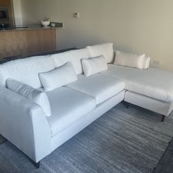 Beautiful Like-New Crate And Barrel Sectional