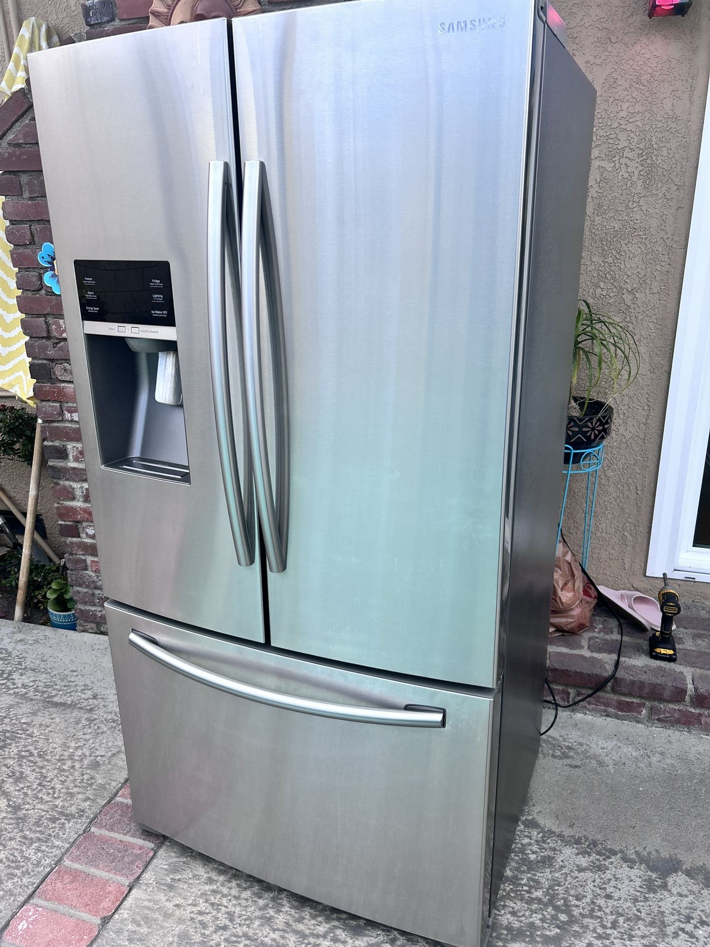 $350  Bucks For This Beautiful Samsung French Doors Bottom  Freezer Counter Depth $350 And It’s Yours