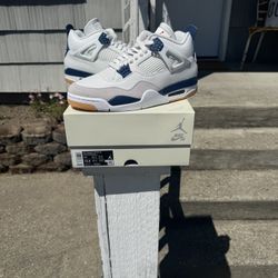 Jordan 4 SB Navy