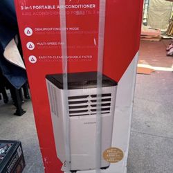 Frigidaire 5500 BTU DOE 115-Volt Vented Small Room Portable Air Conditioner Remote Included