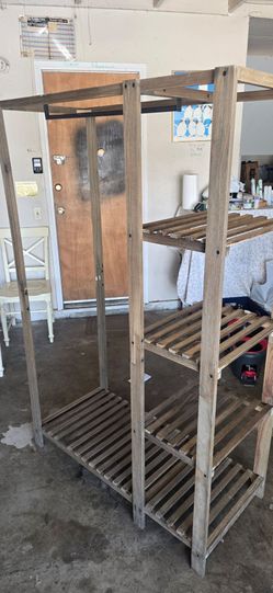 Free standing closet (pick up only)