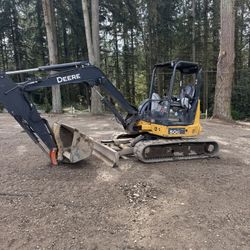 John Deere Excavator 