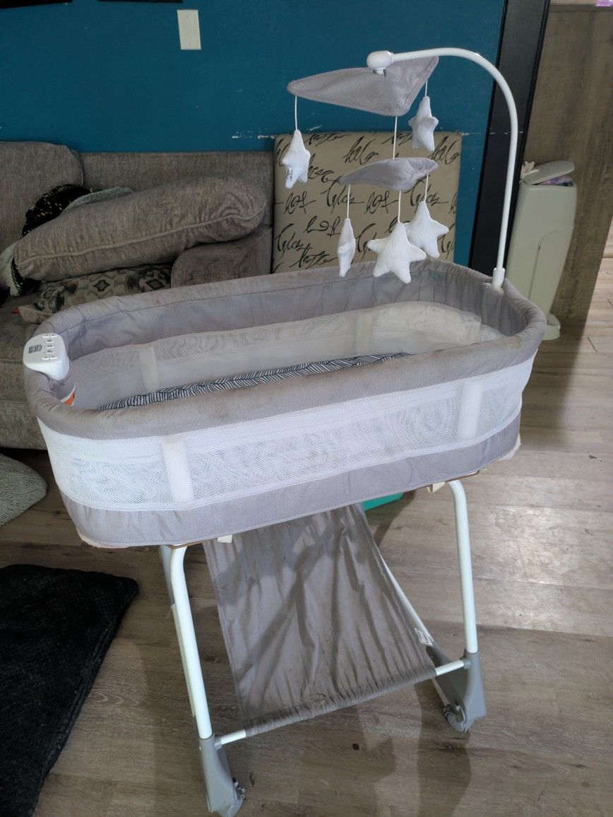 Bassinet 