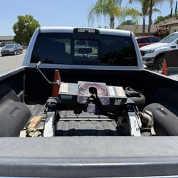 Fifth wheel transport