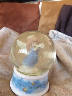 Precious moments Joy to the world snow globe.