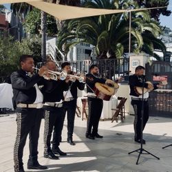 Grupo De Mariachi 