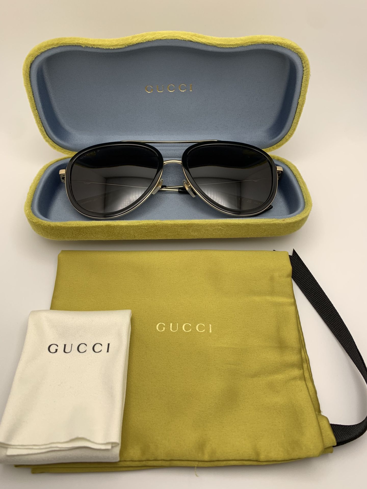 Gucci Aviator Sunglasses Polarized Unisex Authentic Like New