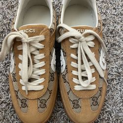 7  1/2 Women’s Gucci Sneaker 