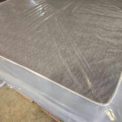 8"thick Queen Smooth Top Set