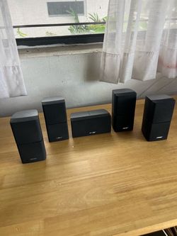 Bose Acoustimass 4 Double Cubed Speakers and 1 Center