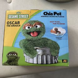 NEW ! Chia pet Oscar The Crouch 