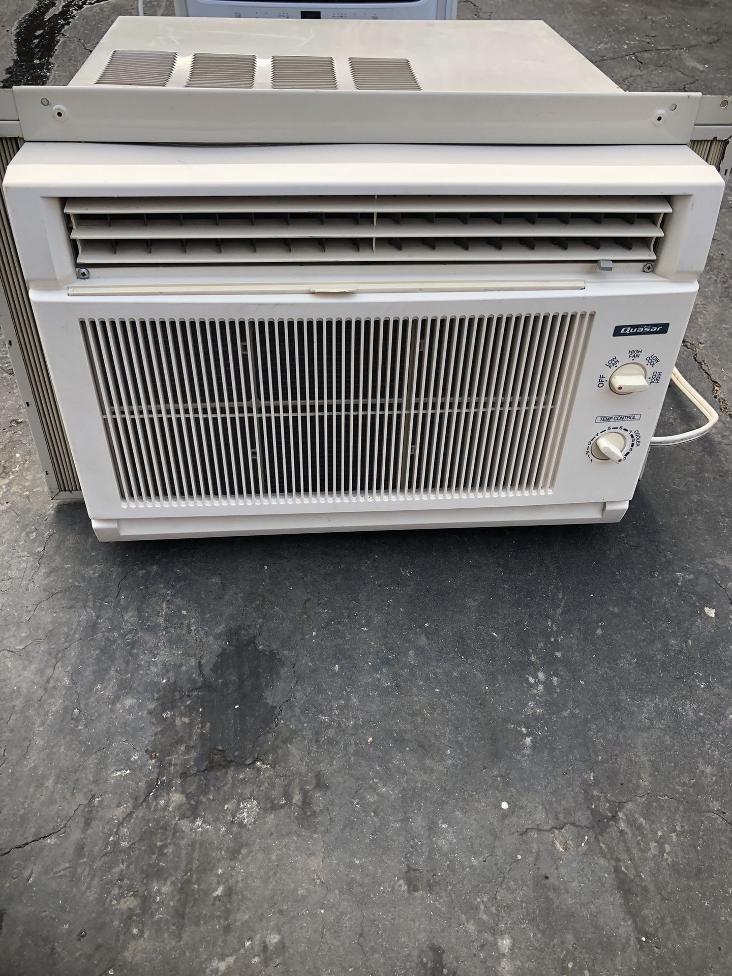 Very Good Condition Quasar Air Conditioner