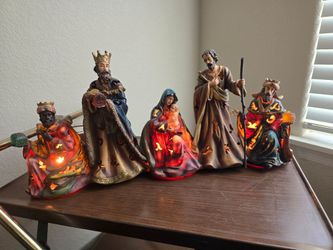 Vintage Ceramic Nativity scene 2ft electric