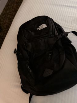 The North Face "Recon" Backpack - Black