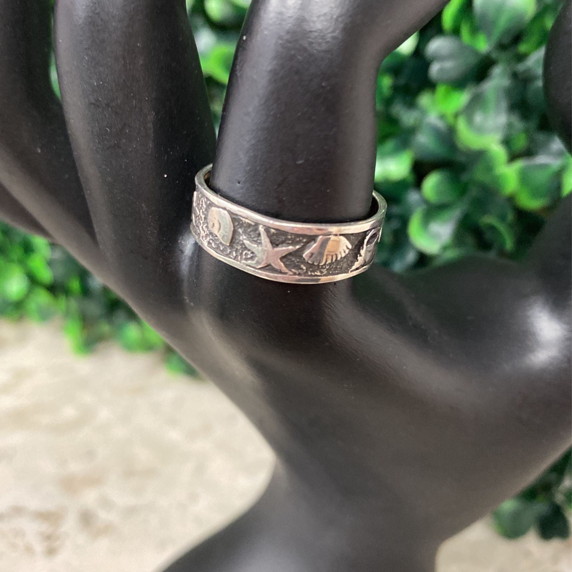 Sterling Silver Shells Ring Size 9