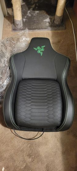 Razer Iskur chair back with lumbar