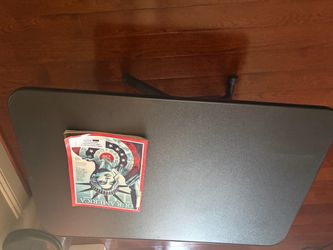 Laptop adjustable table