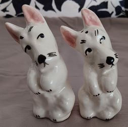 Pair Of Vintage Hand Painted Ceramic Terrier Salt & Pepper Shakers.Made In Japan
