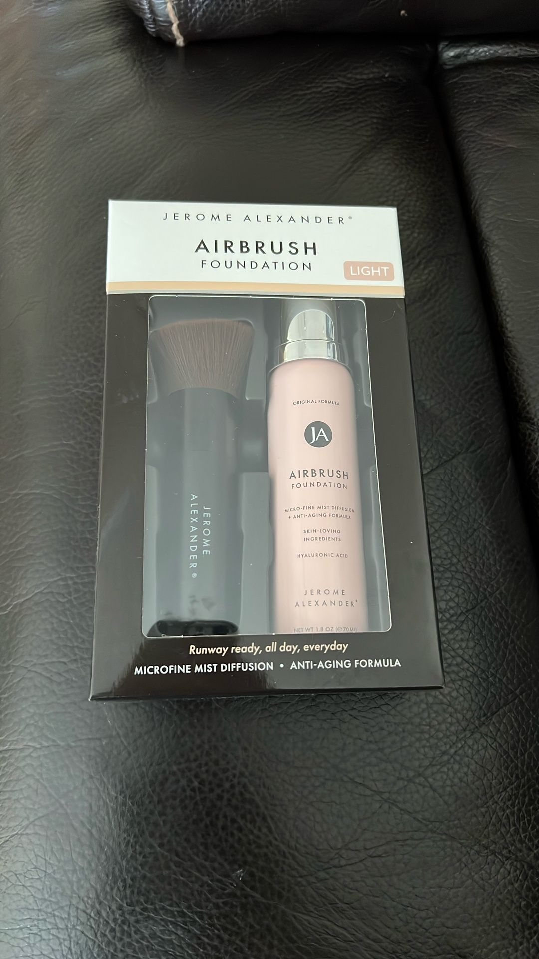 Jerome Alexander Airbrush Foundation, Light