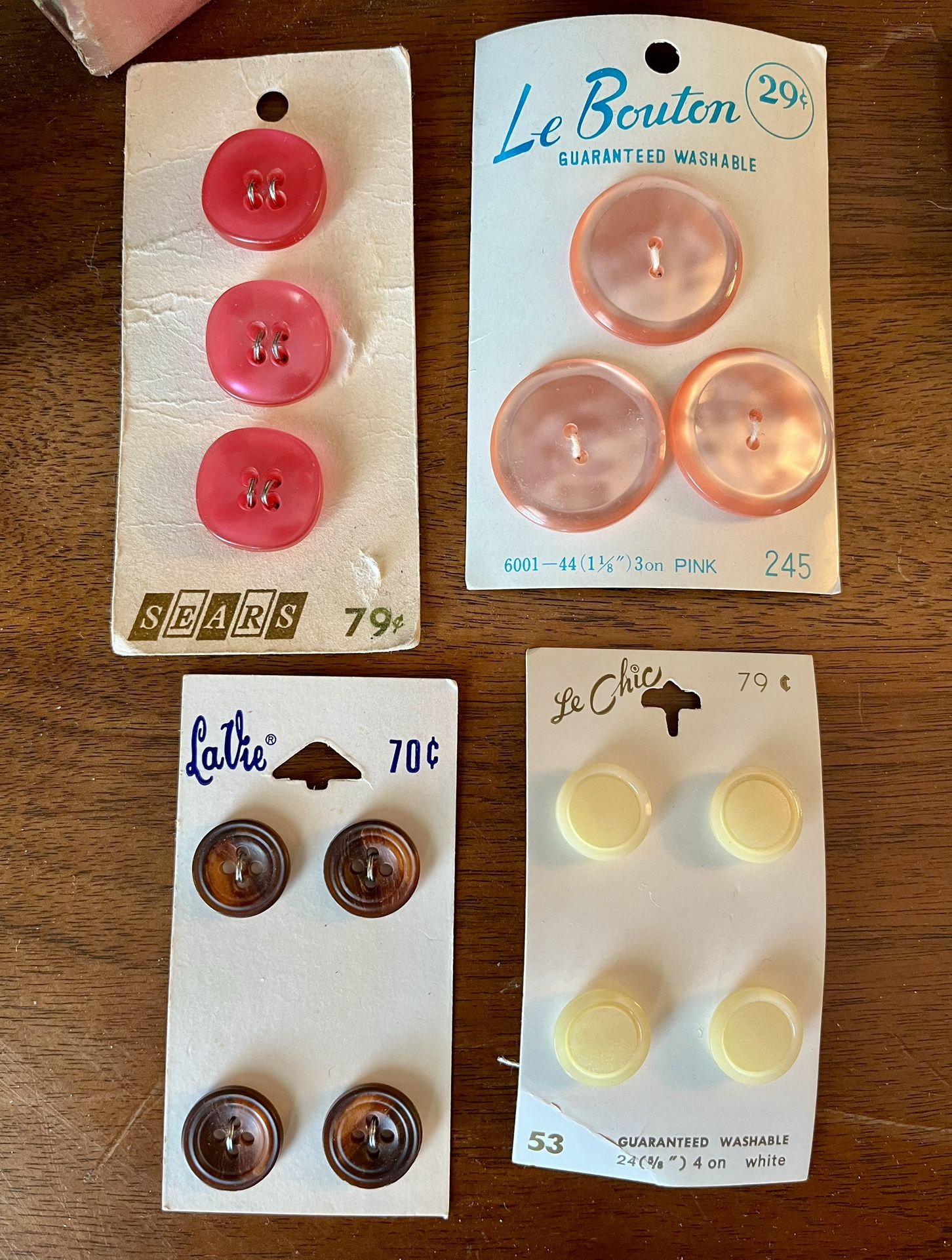 Vintage Buttons Lot 