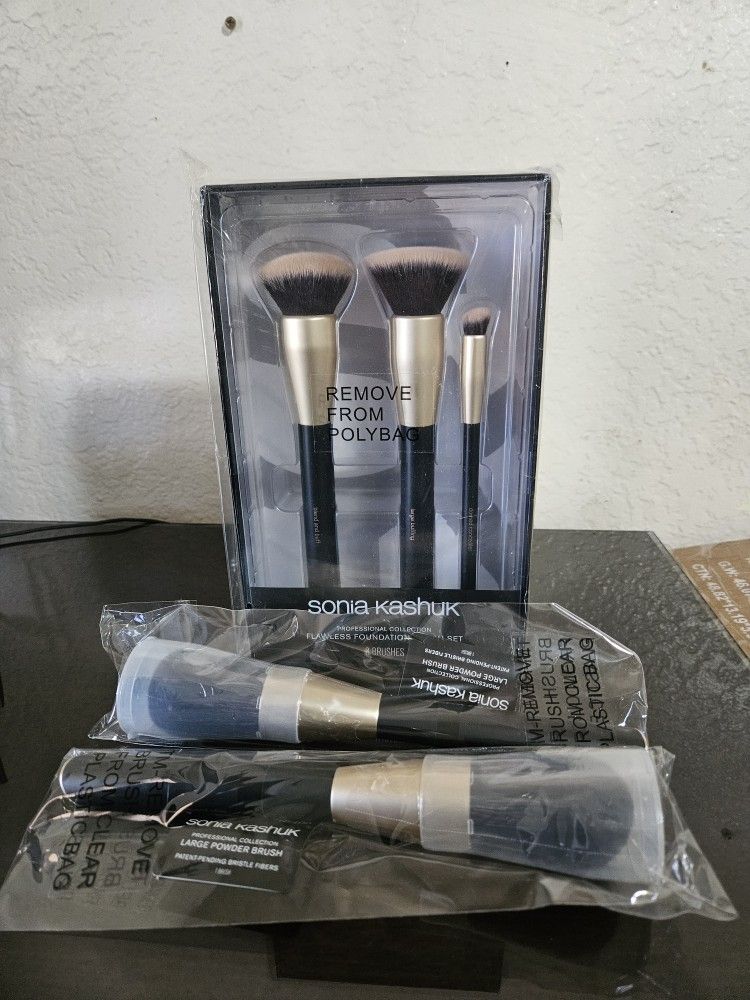 Foundation Brushes