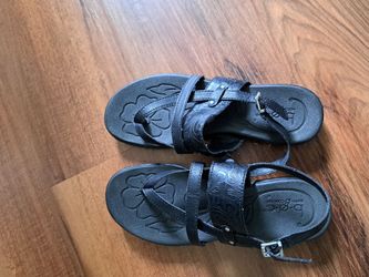 Minnetonka Size 9